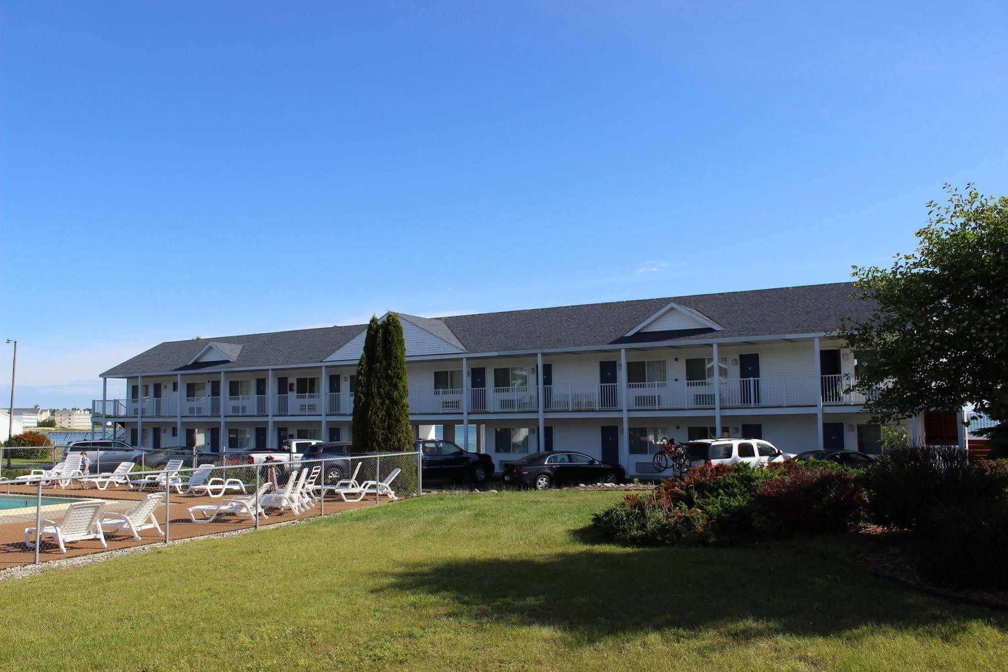 Sunrise Beach Motel Mackinaw City Kültér fotó