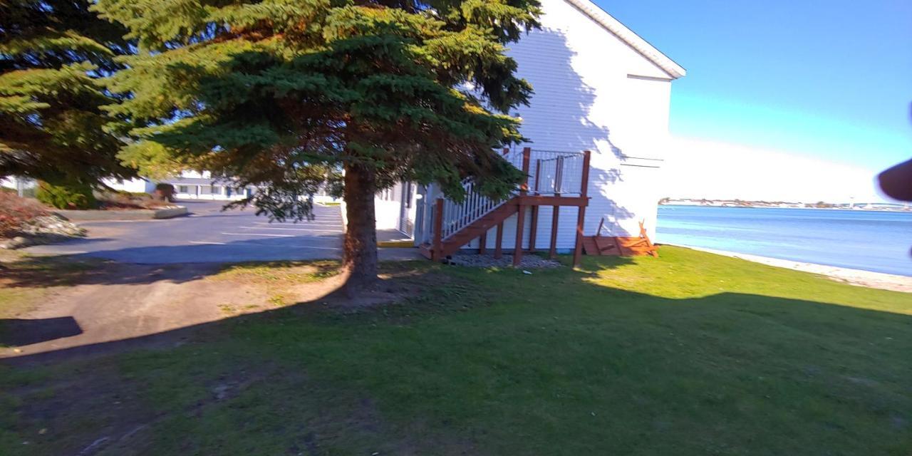 Sunrise Beach Motel Mackinaw City Kültér fotó